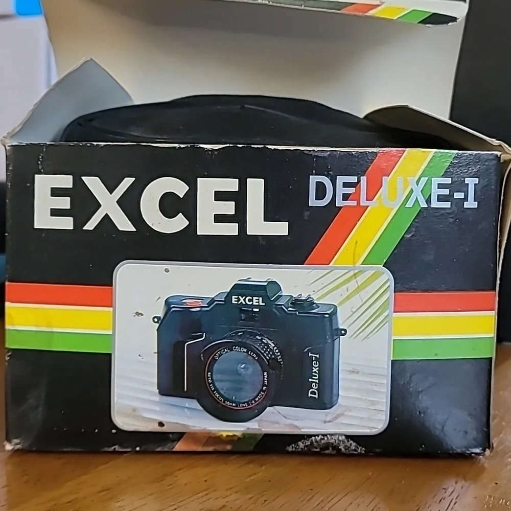 ☆Vintage EXCEL Deluxe-1 Black 35mm Camera